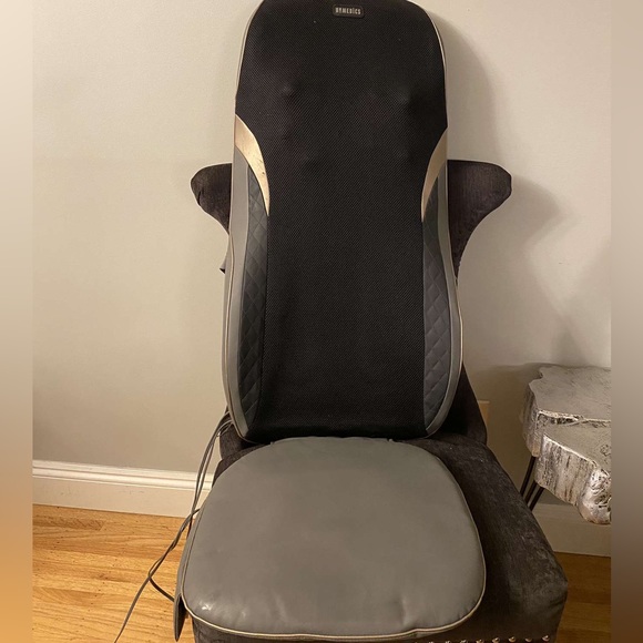 Portable massage chair - Picture 2 of 3